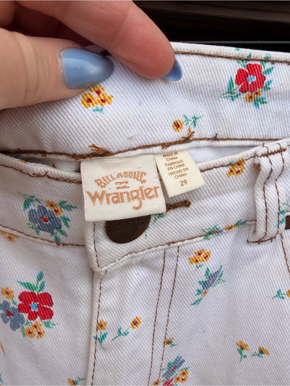 Wrangler/Billabong White Straight-Leg Jeans with Red & Blue Floral Print - Picture 2 of 4